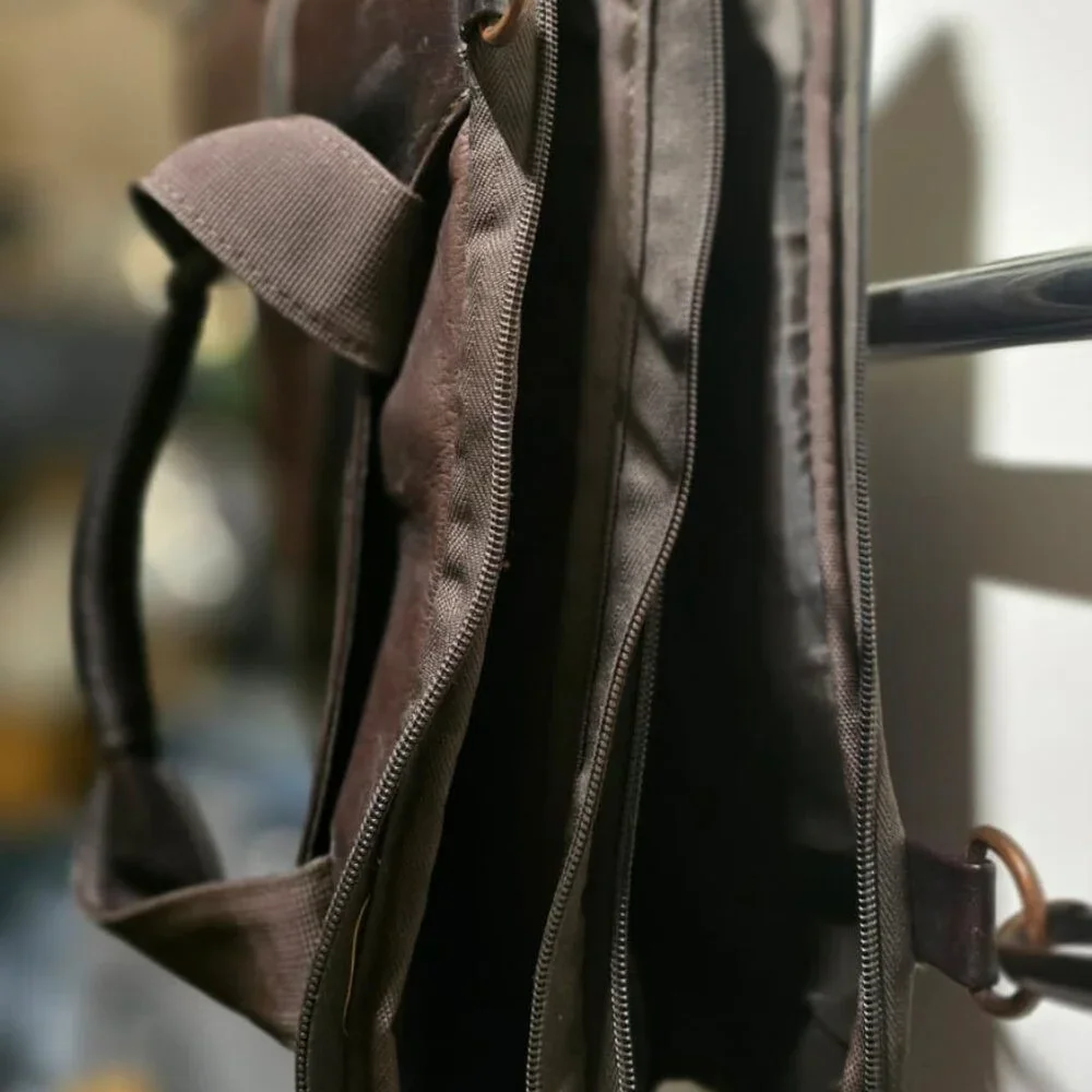 Kenneth Cole Reaction Brown Leather Laptop Briefcase | Model 529601  Brand